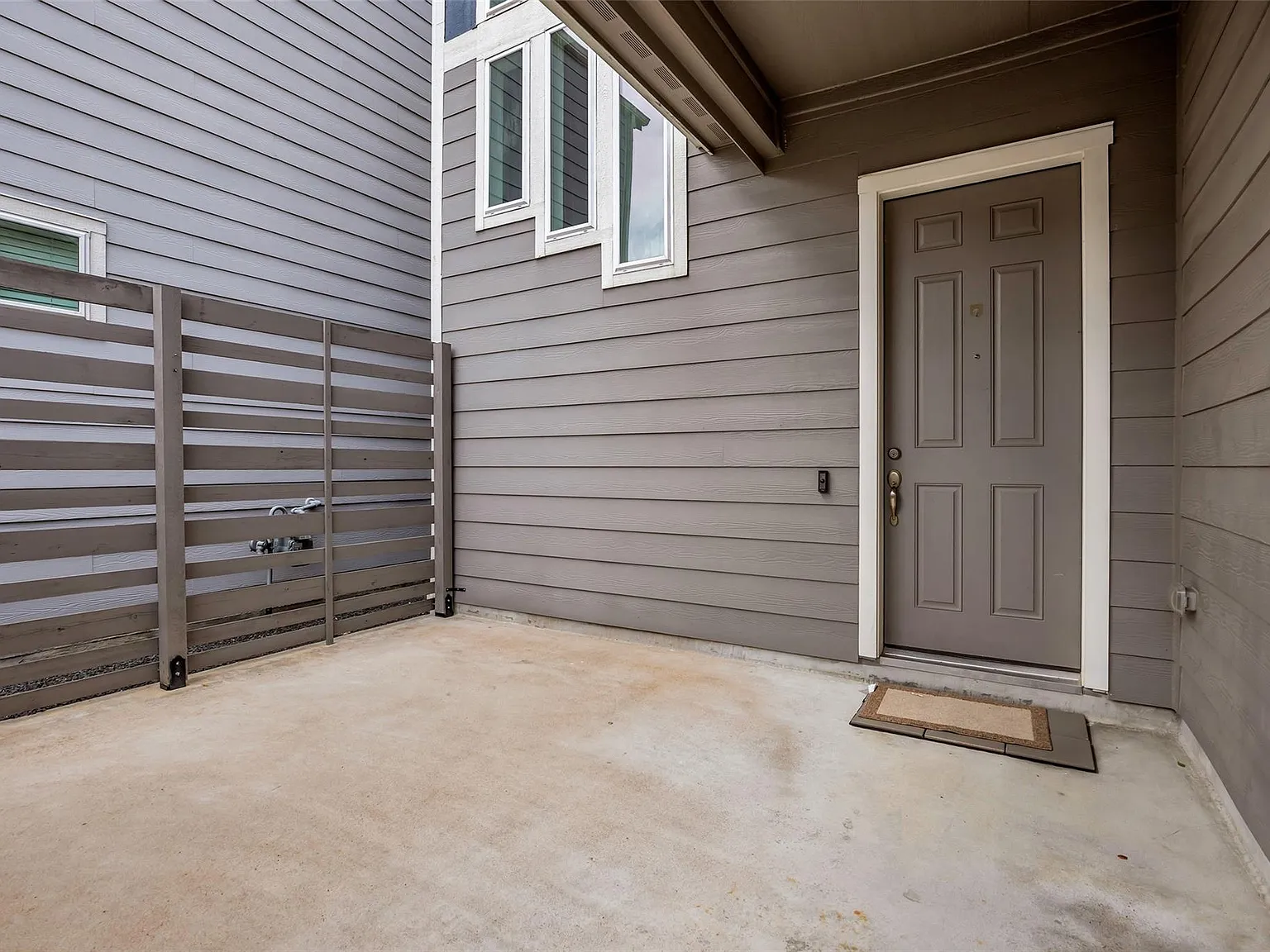 3 bed, 2.5 bath, 2015 sqft, $2,850 — Photo 3