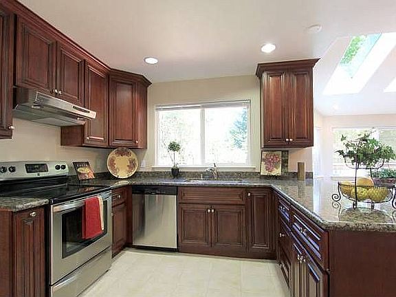 4th image of 20000 Wright Dr