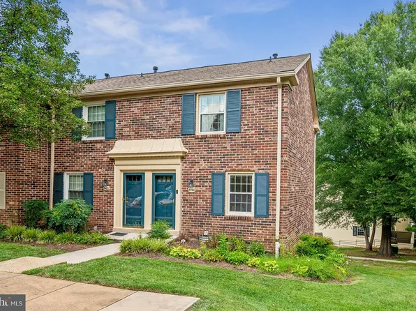 8400 Penshurst Dr #583, Springfield, VA 22152