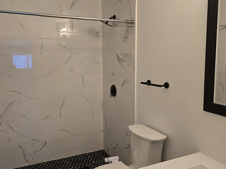 Second RR with walk in shower