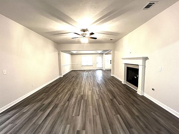 3rd image of 7501 Hanford Dr