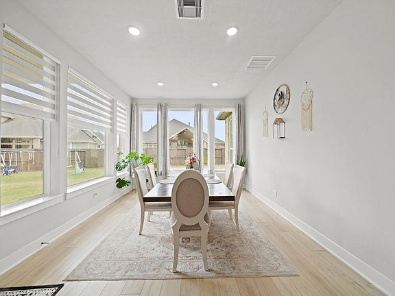 4th image of 28927 Ember Crest Ln