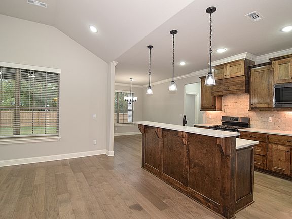 5th image of 801 Harbison St