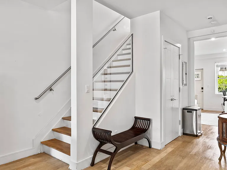 819 De Kalb Ave #2 — Photo 23