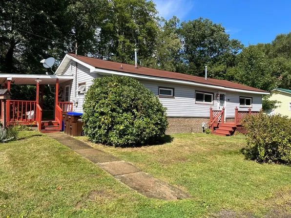 98 N Dillon Dr, Titusville, PA 16354