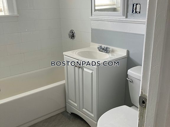 4th image of 9 Park Vale Ave APT 12