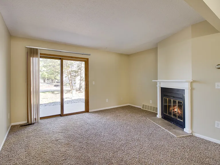 Cedarwood Condos — Photo 16