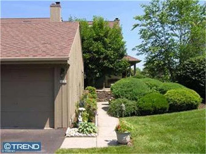 263 Clover Hill Ct photo 1