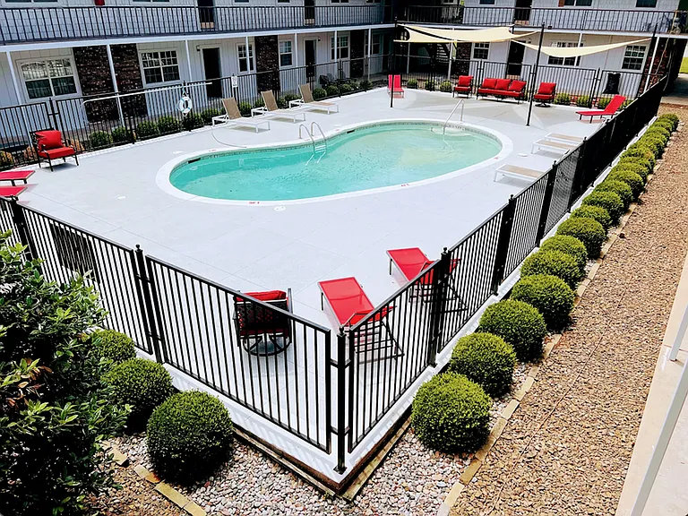 Ruby on the Creek Apartments — Photo 19