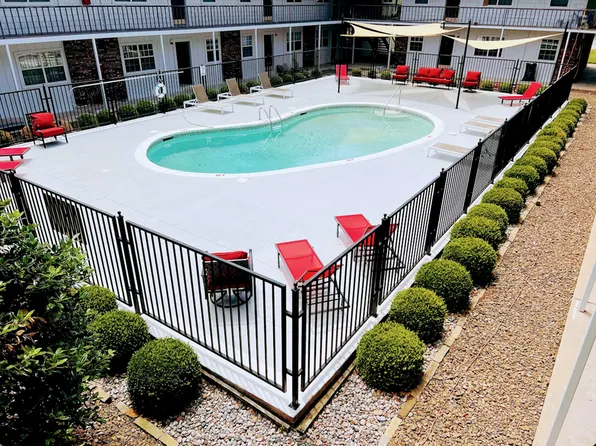 Ruby on the Creek Apartments