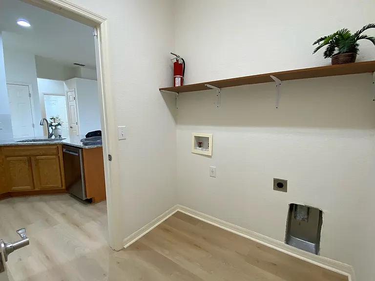 4711 Mandolin Loop — Photo 16
