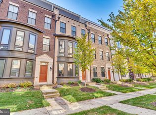 510 Silver Clipper Ln, Oxon Hill, MD 20745