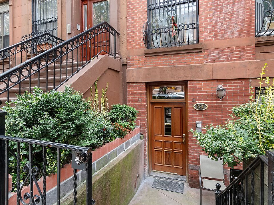 1st image of 250 W 123rd St APT 2A