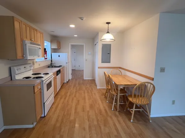 1860 Beach Dr #2, Seaside, OR 97138