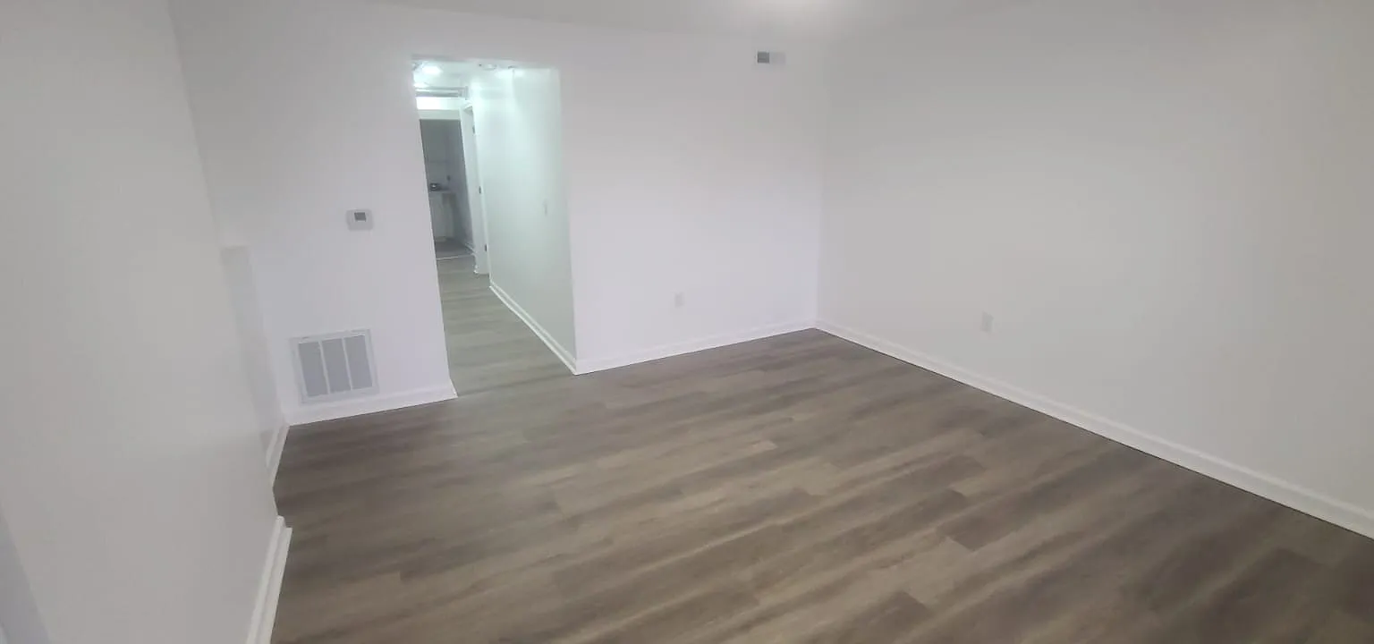 1 bed, 750 sqft, $1,000 — Photo 4