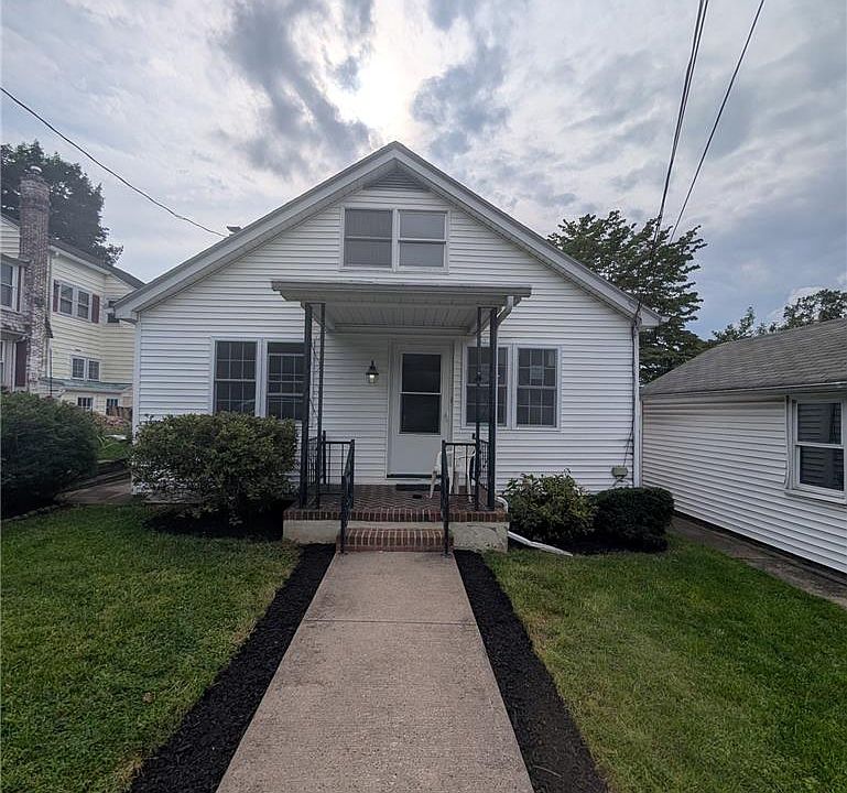 1st image of 2198 Focht Ave