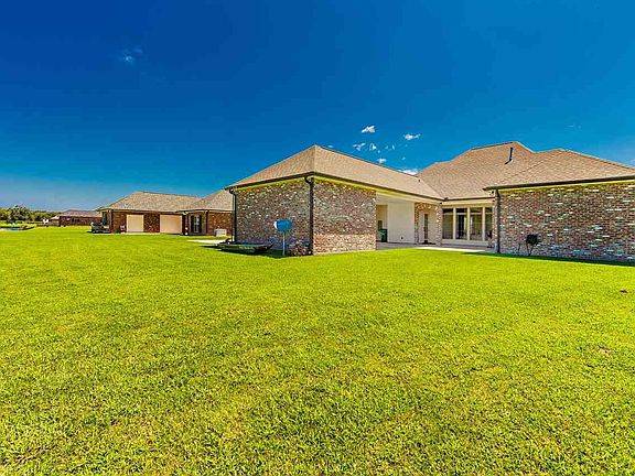 3rd image of 117 Persimmon Dr