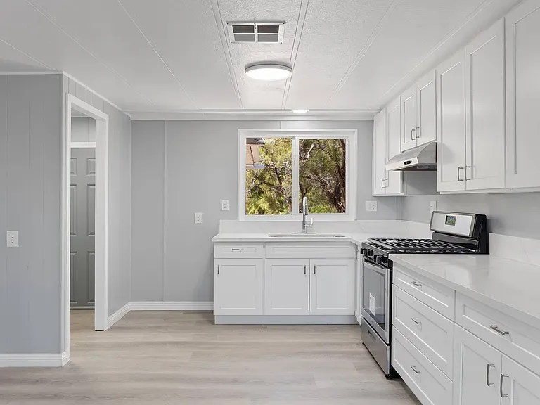 59521 Lafayette Rd — Photo 5