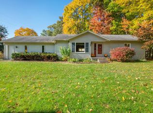 11384 Hydeaway Ct, Middleville, MI 49333
