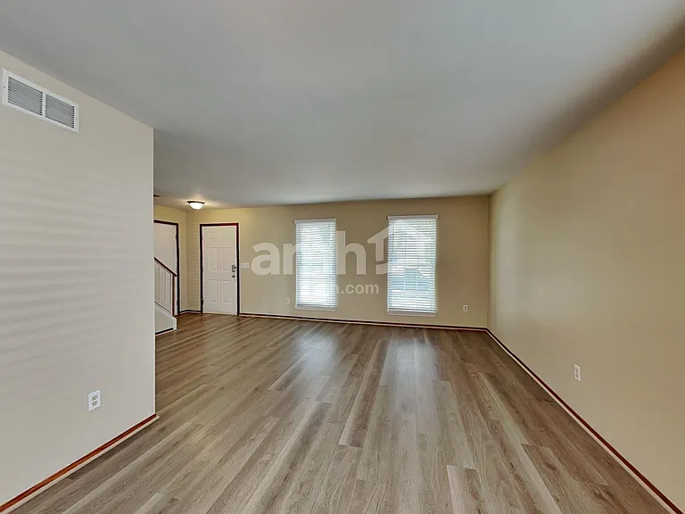 21216 W Chastworth Ln — Photo 5