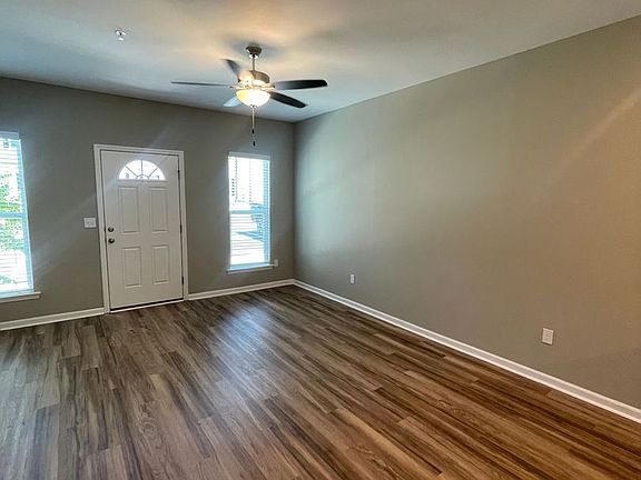 4th image of 2281 Del Carmel Way