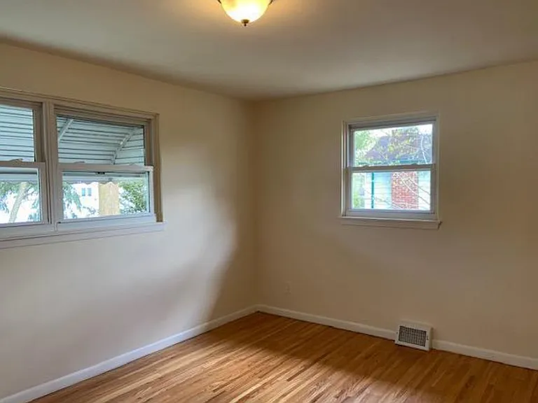 7556 Baxter Ave — Photo 6