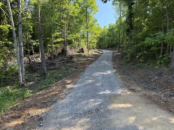 969 Lewallen Cemetery Rd, Sunbright, TN 37872