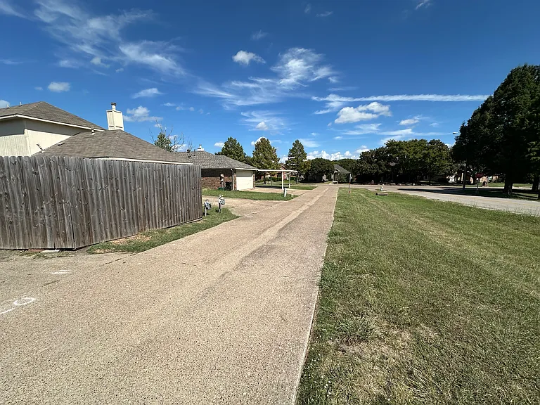 551 Stonewall Way — Photo 17