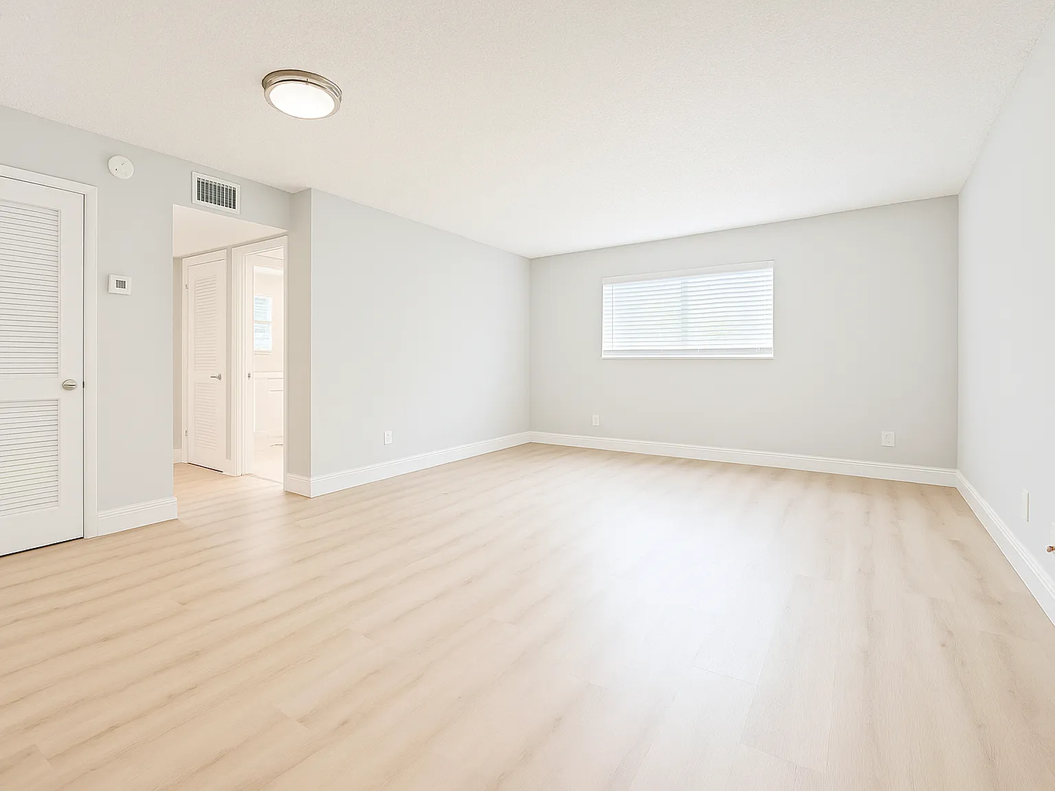 Sabal Palms Apartment Homes — Photo 3