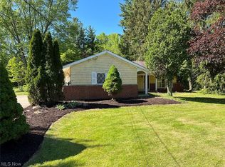 37500 Bainbridge Rd, Solon, OH 44139