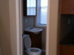 627 N 35th St, Philadelphia, PA 19104