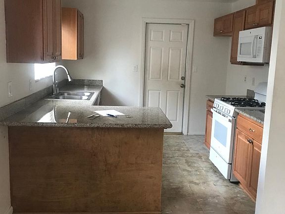 5th image of 1560 McDermott Dr