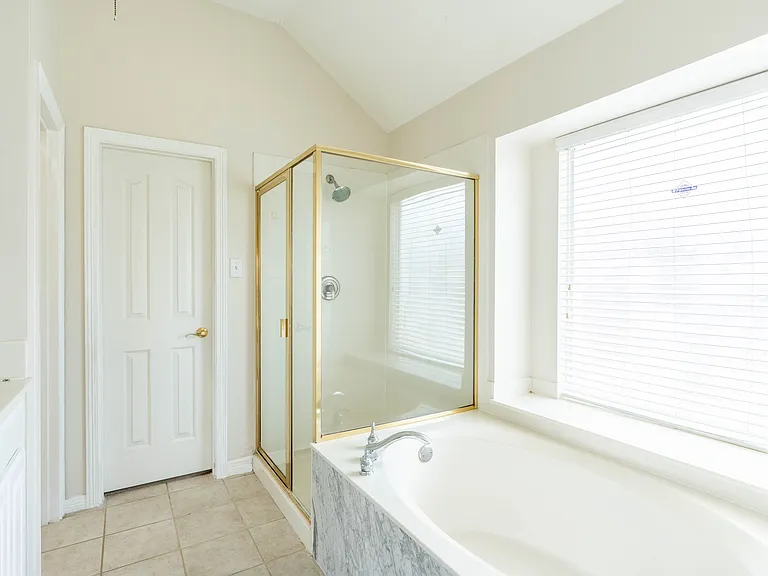11990 Cobblestone Dr — Photo 27