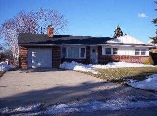2721 Eastvale Ave, Oregon, OH 43616