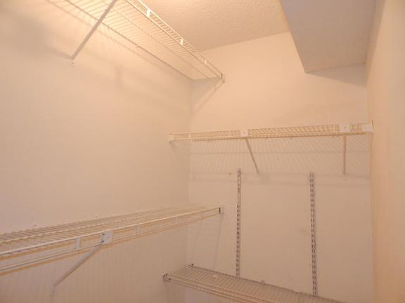 4th image of 170 SE 7th St APT 1