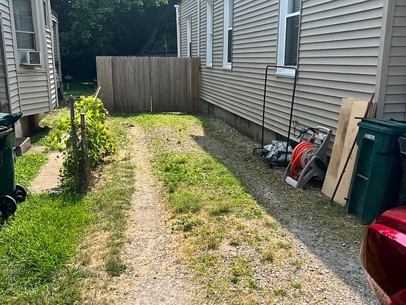 2nd image of 4372 Virginia Ave