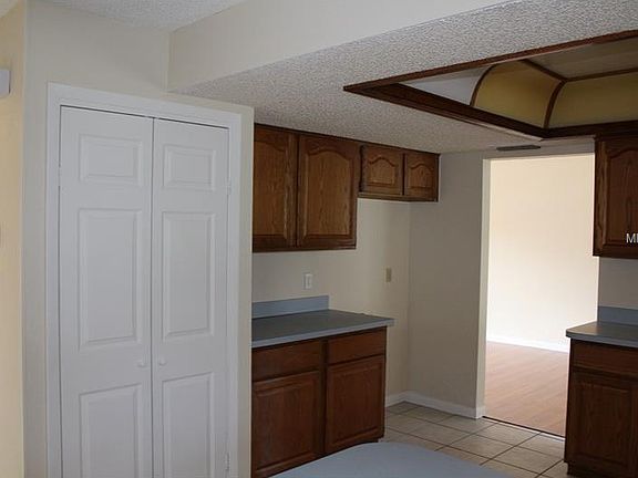 4th image of 1106 W Seagate Dr