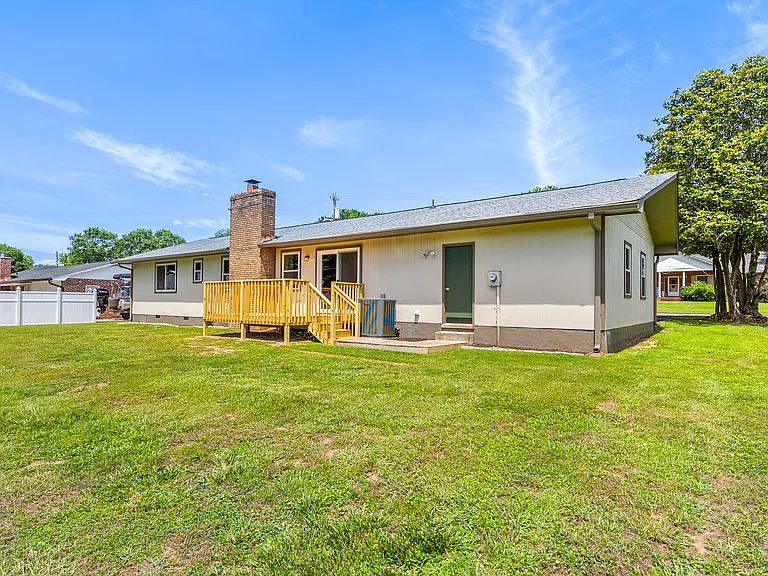 105 Meadowlark Dr — Photo 34