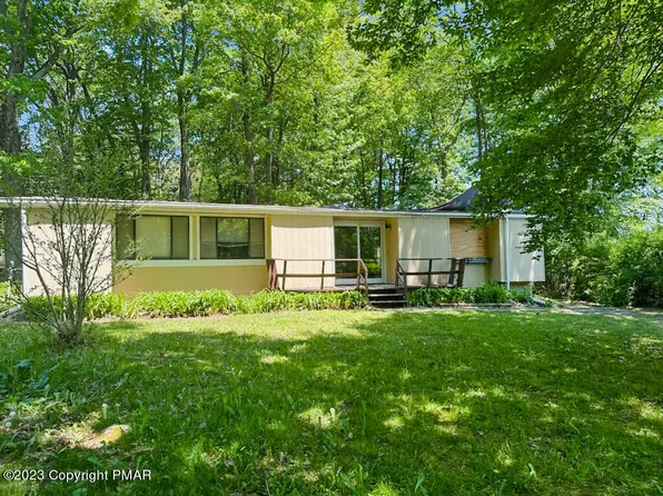 204 Palamino Pl, Tobyhanna, PA 18466