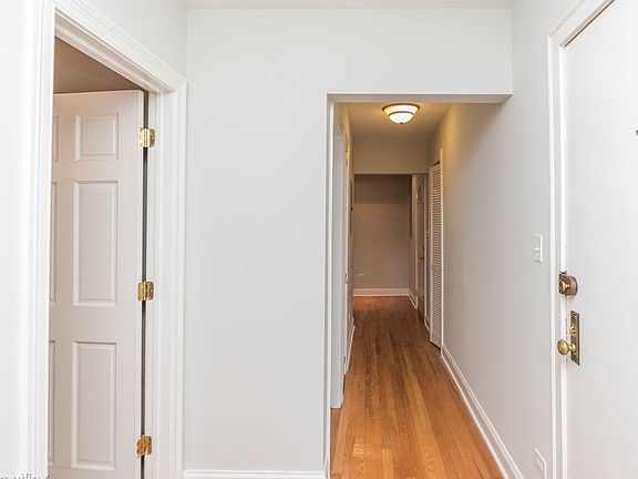 2019_8_1_4201_W_Addison_Unit_1B_5