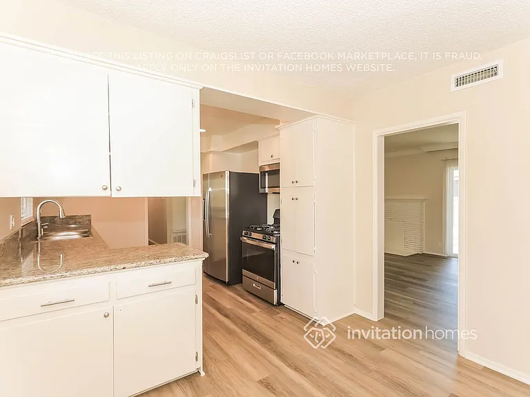 615 N Sycamore Ave — Photo 5