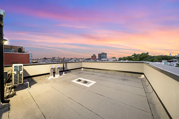 Rented by Skyhigh Realty NYC LLC | media 17