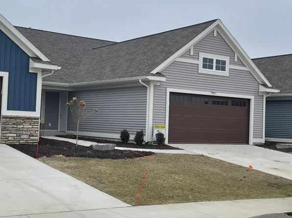 984 Harper Woods Dr, Byron Center, MI 49315