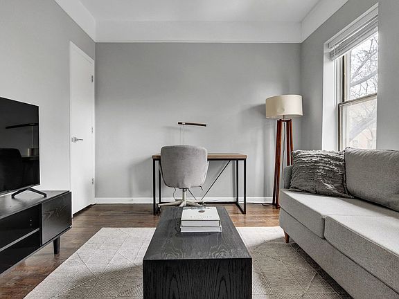 2nd image of 841 W Barry Ave #843-2B
