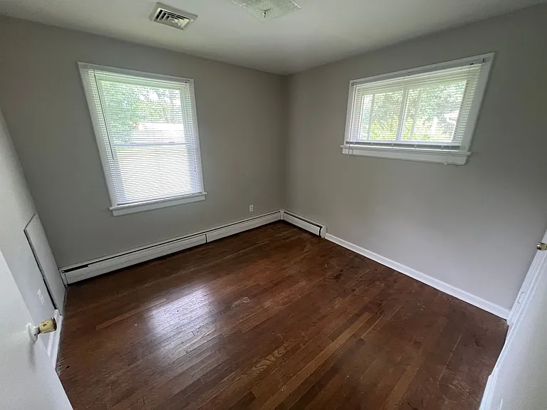 8206 Adrian Dr — Photo 25