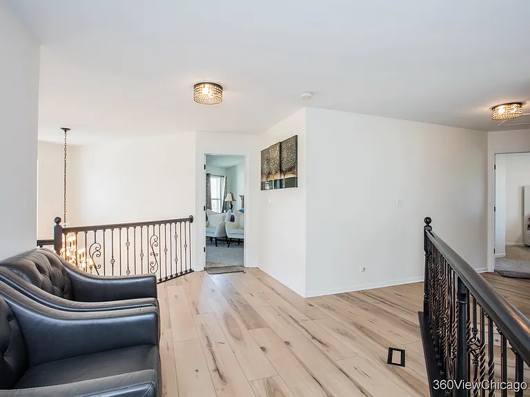 2070 Morningview Dr — Photo 18