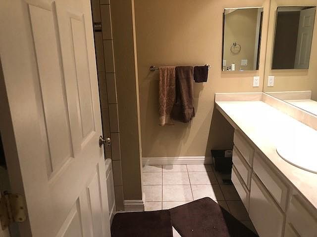 2nd bathroom