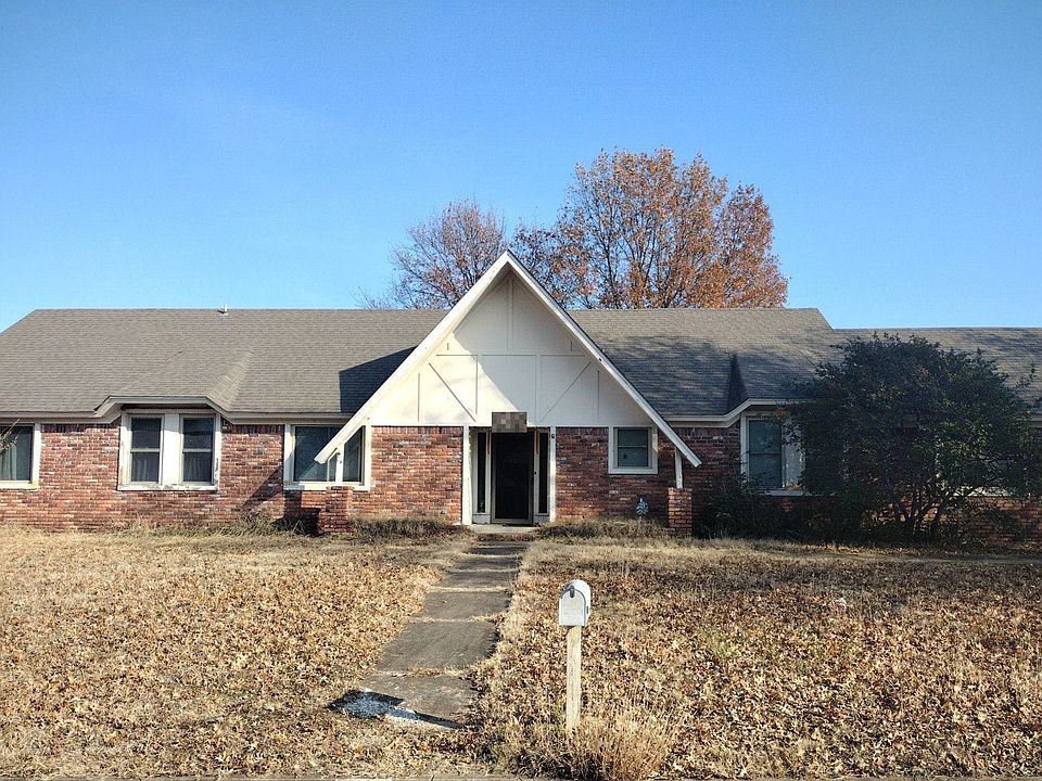 1st image of 1502 N Florence Pl