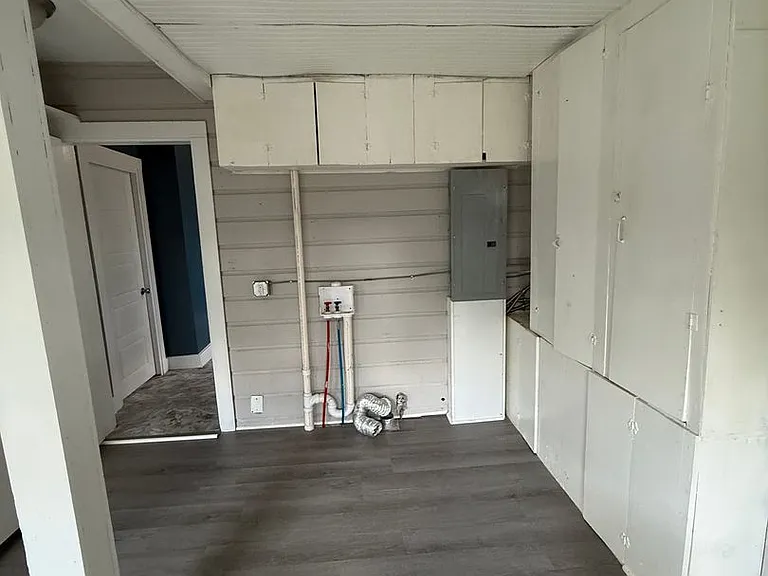 411 Hietts Ln — Photo 11