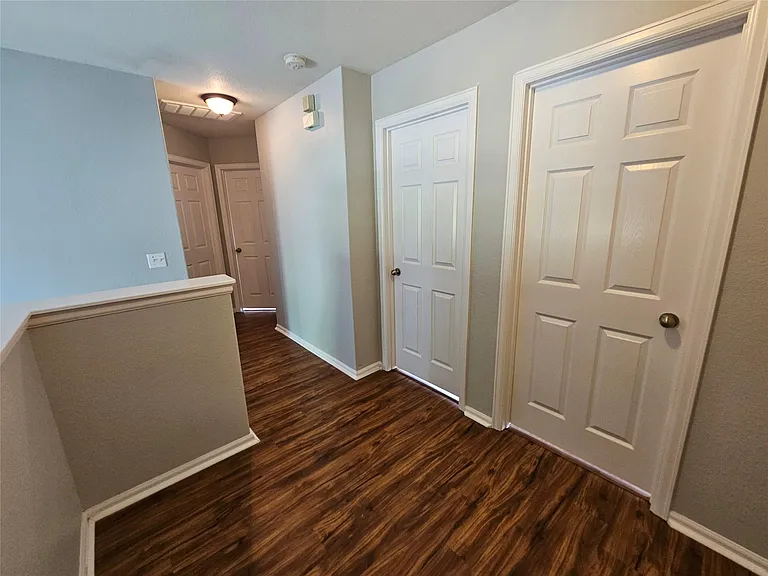 580 Hometown Pkwy — Photo 17